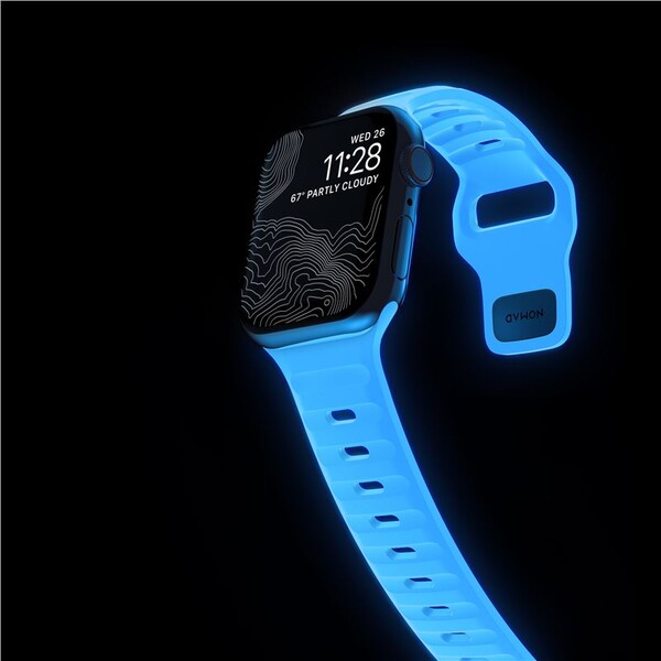 Nomad-Sport-Strap-S-M-reminek-pro-Apple-Watch-42-41-40-38mm-Ice-Blue-Glow