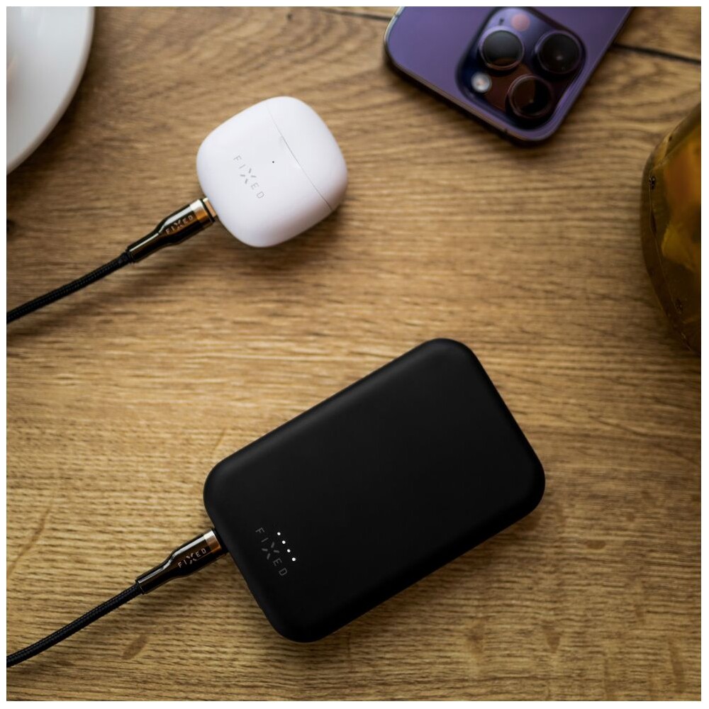 FIXED-USB-C-USB-C-napajeci-kabel-100W-0-5m-cerny