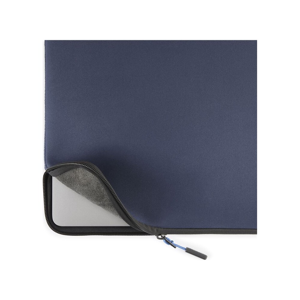Pipetto-Classic-Fit-Sleeve-pouzdro-pro-MacBook-14-13-modre