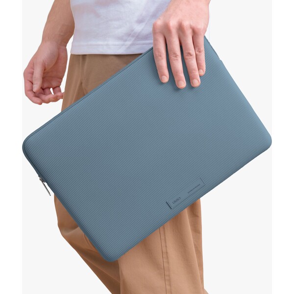 UNIQ-Cyprus-Ridge-Edition-neoprenove-pouzdro-pro-MacBook-notebook-13-14-Sky-Blue