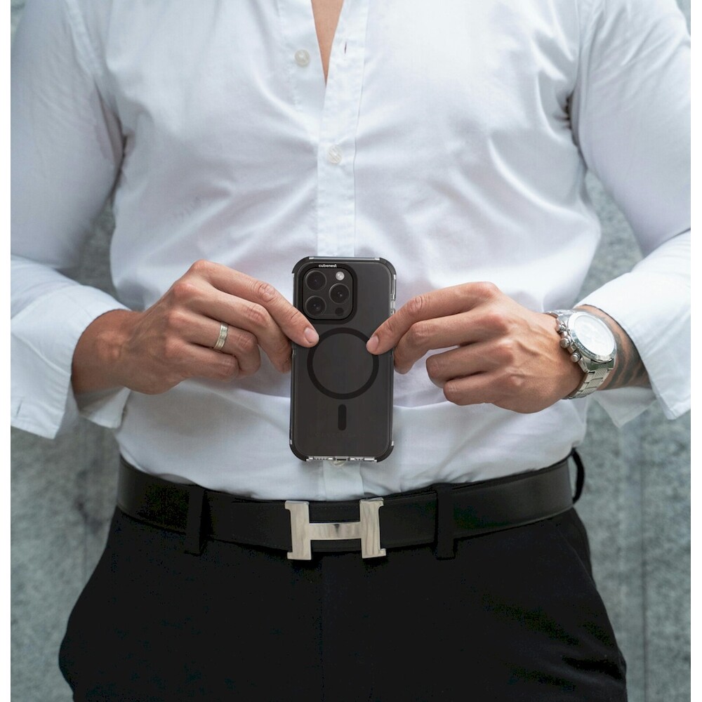 Cubenest-MagPro-Strong-Guard-kryt-iPhone-15-Pro-cerny