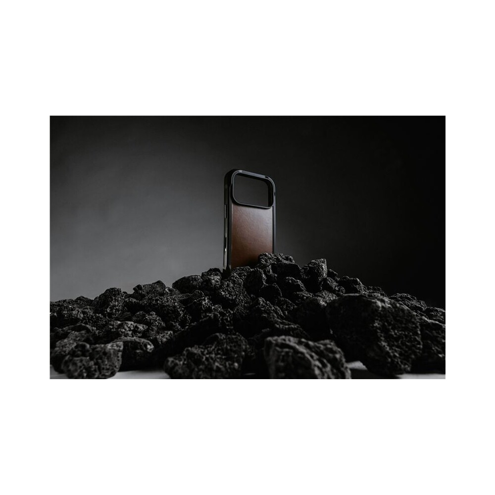 Nomad-Rugged-Leather-Case-Horween-MagSafe-kozeny-kryt-iPhone-17-Pro-Max-Rustic-Brown