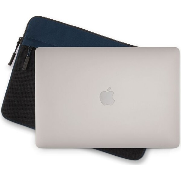 Pipetto-Expand-Sleeve-pouzdro-MacBook-Pro-14-MacBook-Air-13-6-tmave-modre