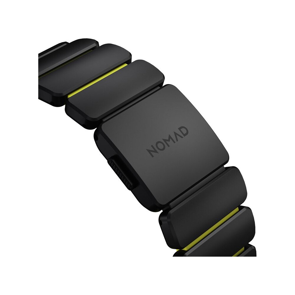 Nomad-Stratos-Band-FKM-reminek-Apple-Watch-45-46-49mm-Black-Titanium-Volt