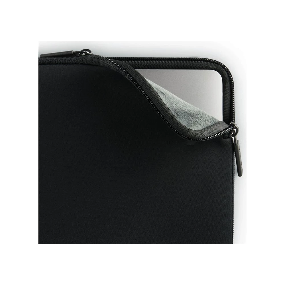 Pipetto-Classic-Fit-Sleeve-V2-pouzdro-pro-MacBook-14-13-cerne
