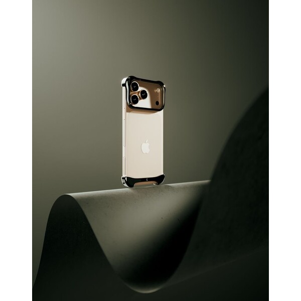 Arc-Pulse-titanovy-ochranny-ram-iPhone-17-Pro-onyxove-cerny