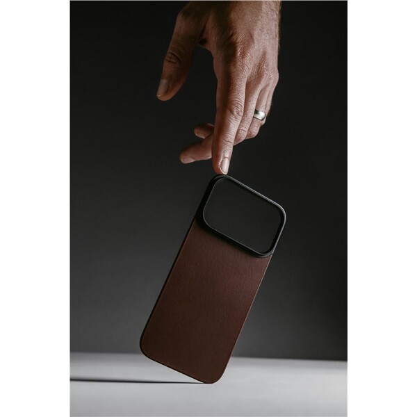 Nomad-Magnetic-Leather-Back-Horween-Magsafe-kozeny-kryt-iPhone-17-Pro-Black