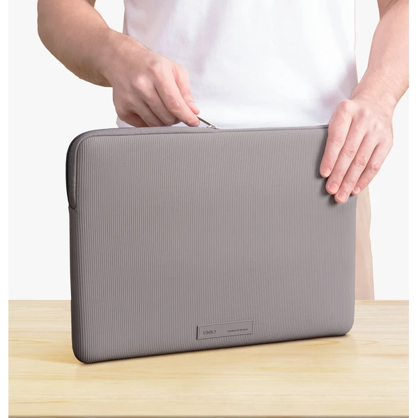 UNIQ-Cyprus-Ridge-Edition-neoprenove-pouzdro-pro-MacBook-notebook-15-16-Pewter-Grey