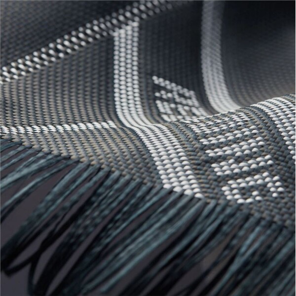 Pitaka-Tactile-Woven-Case-kryt-iPhone-16-Pro-Re-TROS-Rebuilding