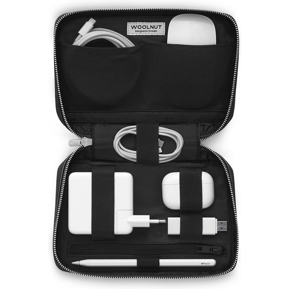 Woolnut-kozeny-Tech-Organizer-cerny