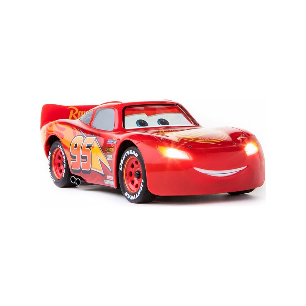 Sphero-Ultimate-Lightning-McQueen-zavodni-auto