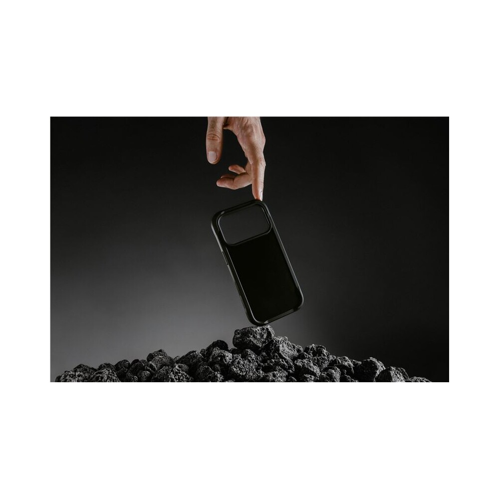 Nomad-Rugged-Leather-Case-Horween-MagSafe-kozeny-kryt-iPhone-17-Pro-Max-Black