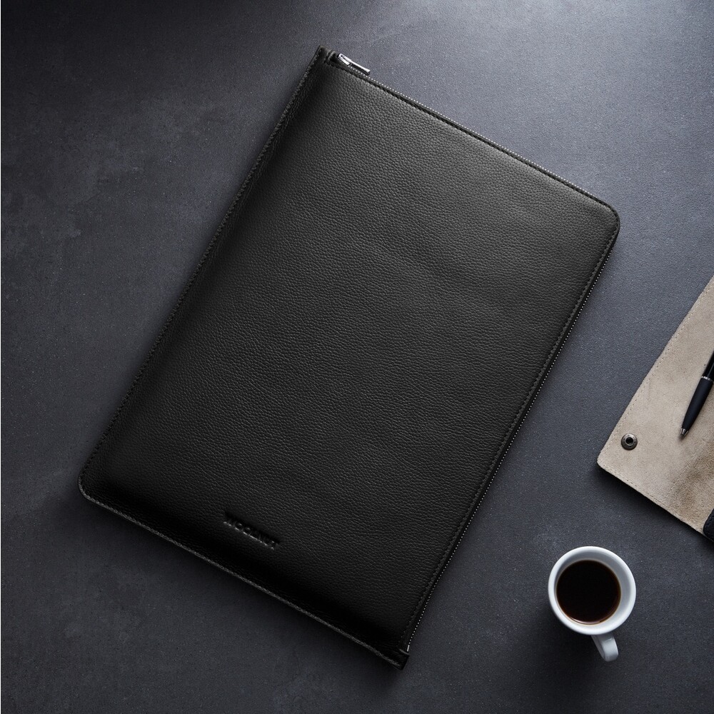 Woolnut-Leather-Folio-kozene-pouzdro-MacBook-Pro-16-cerne