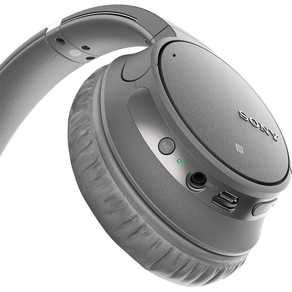 Sony-WH-CH700N-bezdratova-sluchatka-s-redukci-okolniho-sumu-seda