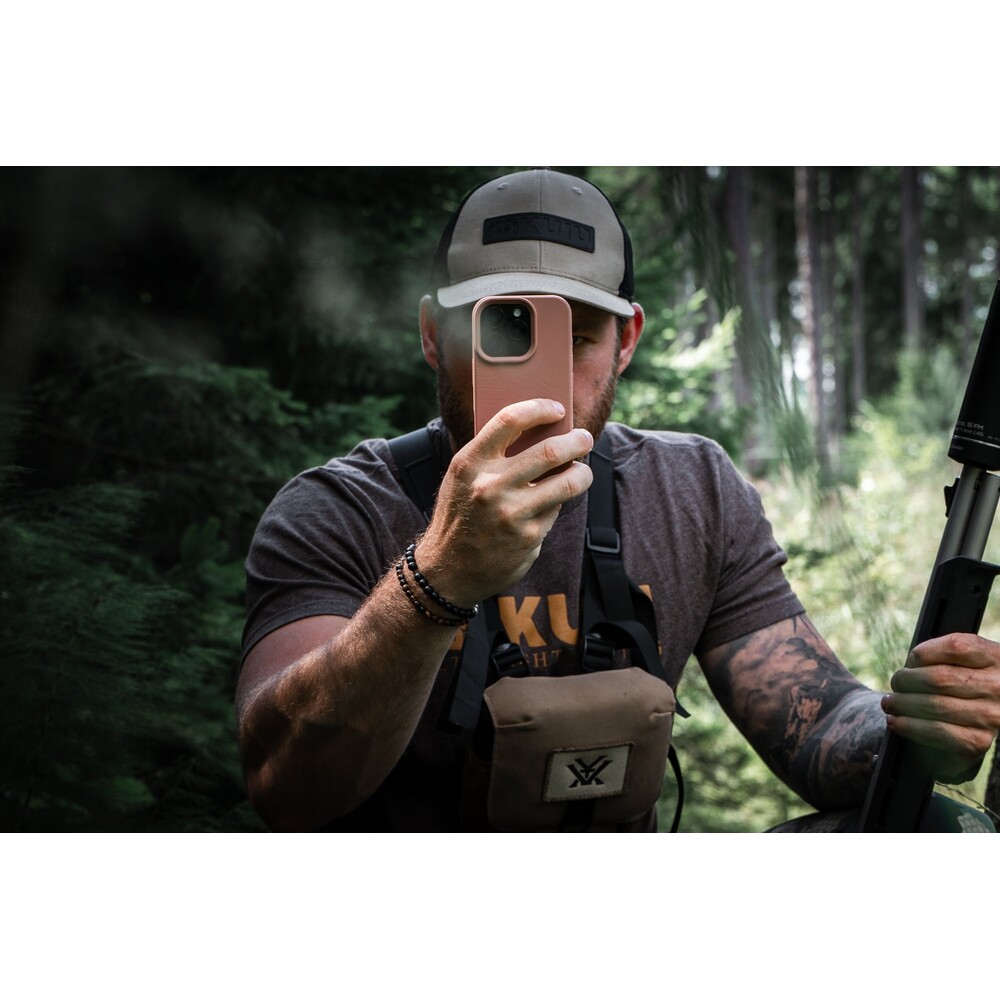 Tactical-MagForce-Beaver-Kryt-s-MagSafe-pro-iPhone-16-Pro-Moucha-Moose