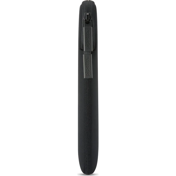 Pipetto-Classic-Fit-Sleeve-pouzdro-pro-MacBook-Neo-13-cerne