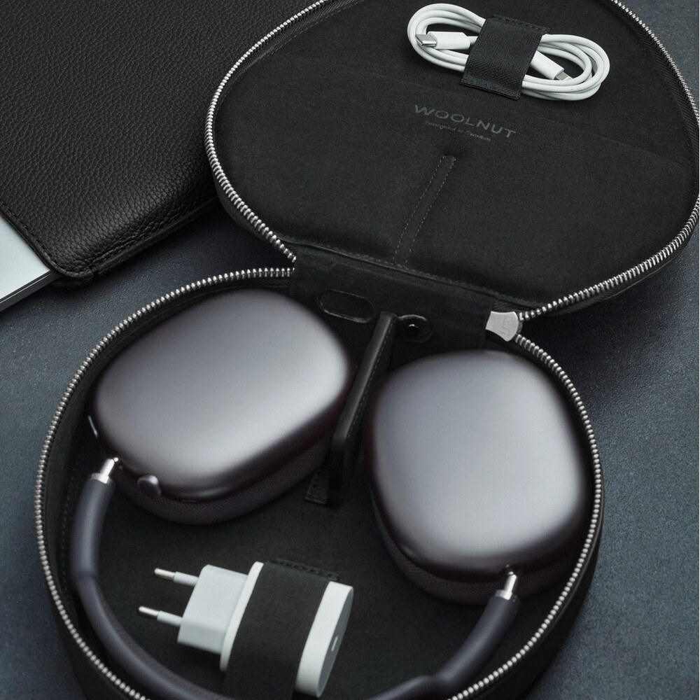 Woolnut-Leather-kozene-pouzdro-pro-AirPods-Max-cerne