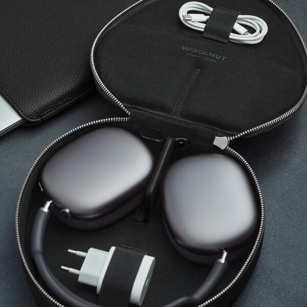 Woolnut-Leather-kozene-pouzdro-pro-AirPods-Max-cerne