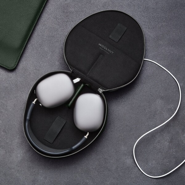 Woolnut-Leather-kozene-pouzdro-pro-AirPods-Max-zelene