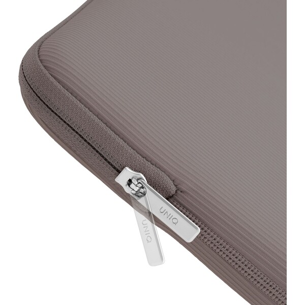 UNIQ-Cyprus-Ridge-Edition-neoprenove-pouzdro-pro-MacBook-Neo-13-Air-13-sede