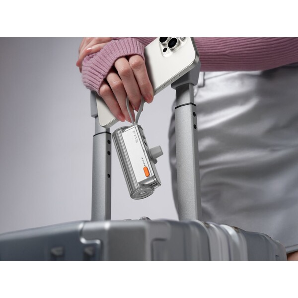 SHARGE-Flow-Mini-2-USB-C-powerbanka-22-5-W-stribrna