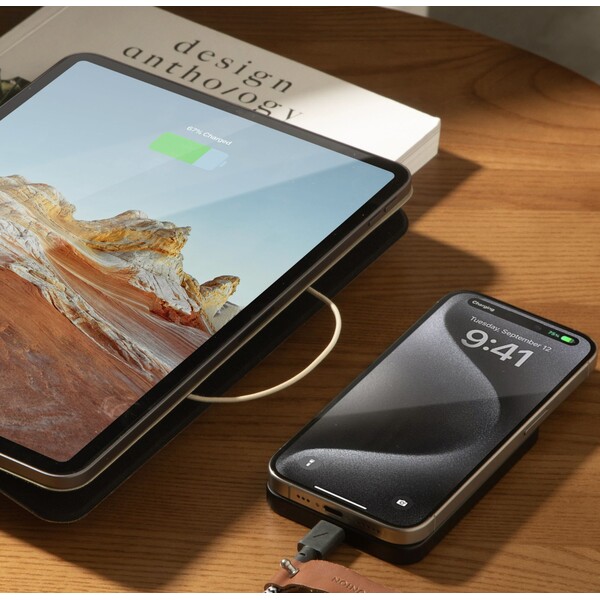 Native-Union-Re-Classic-MagSafe-Qi2-PowerBank-5000mAh-cerna