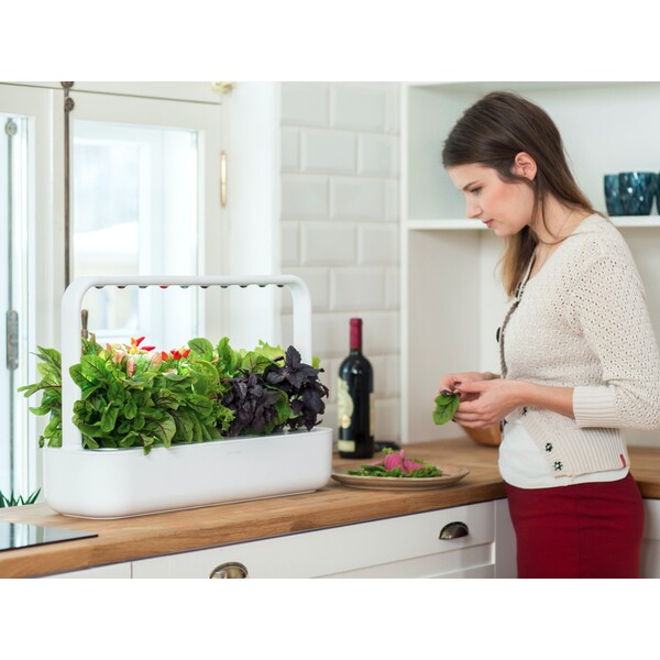 Click-and-Grow-Smart-Garden-9-chytry-kvetinac-9ks-kapsli-se-seminky-bily