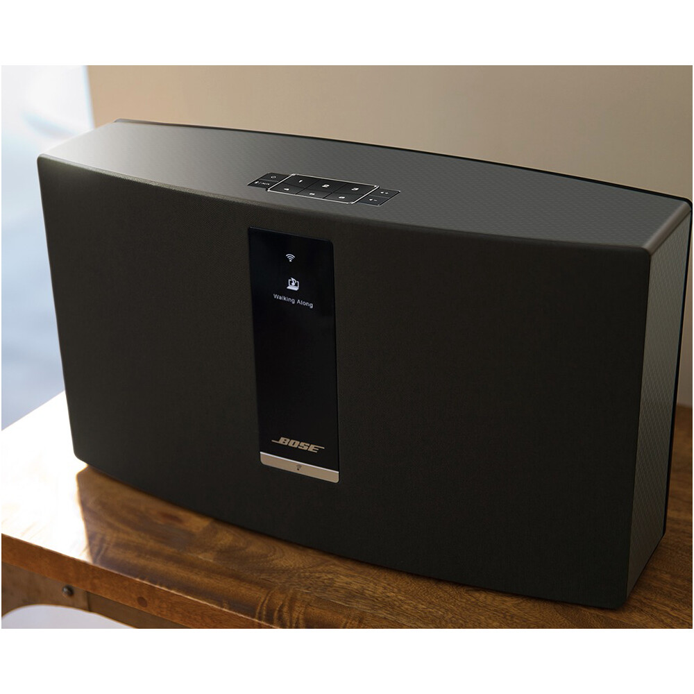 Bose-SoundTouch-30-III-cerny
