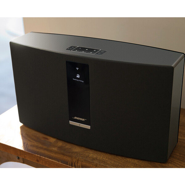 Bose-SoundTouch-30-III-cerny