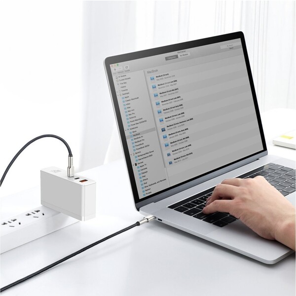 Baseus-Cafule-USB-C-USB-C-napajeci-kabel-100W-2m-cerny