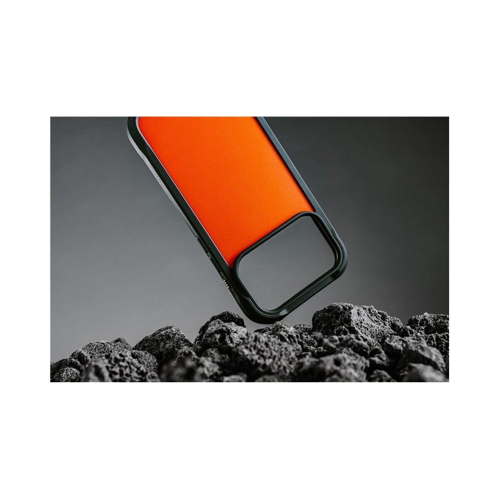 Nomad-Rugged-Case-MagSafe-kryt-iPhone-17-Pro-Max-Ultra-Orange