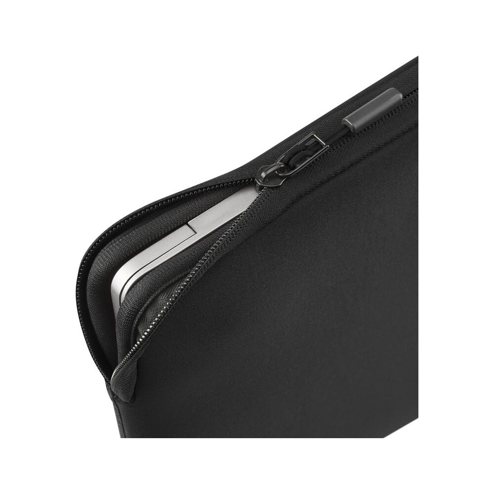 Pipetto-Classic-Fit-Sleeve-pouzdro-pro-Macbook-Air-15-cerne