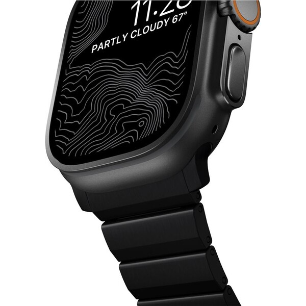 Nomad-Titanium-Band-reminek-Apple-Watch-49-46-45-44-42-mm-cerny