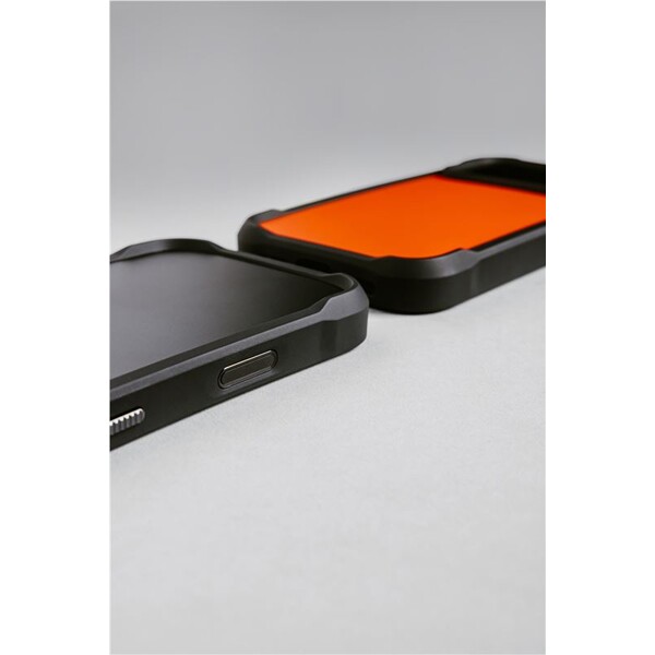 Nomad-Rugged-Case-MagSafe-kryt-iPhone-17-Pro-Max-Black