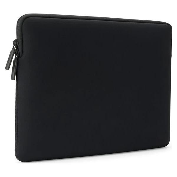 Pipetto-Classic-Fit-Sleeve-pouzdro-pro-MacBook-Air-15-cerne