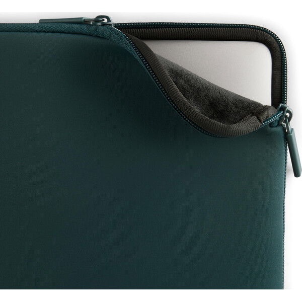 Pipetto-Classic-Fit-Sleeve-pouzdro-pro-MacBook-Neo-13-modrozelene