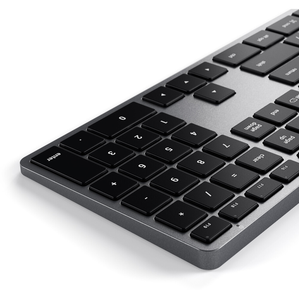 Satechi-Slim-W3-USB-C-Backlit-Wired-Keyboard-US-vesmirne-seda