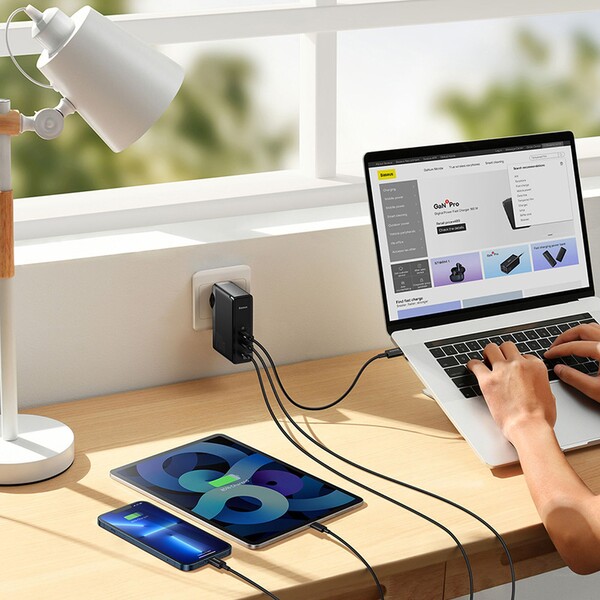 Baseus-GaN5-Pro-rychlonabijecka-140W-2x-USB-C-1x-USB-cerna