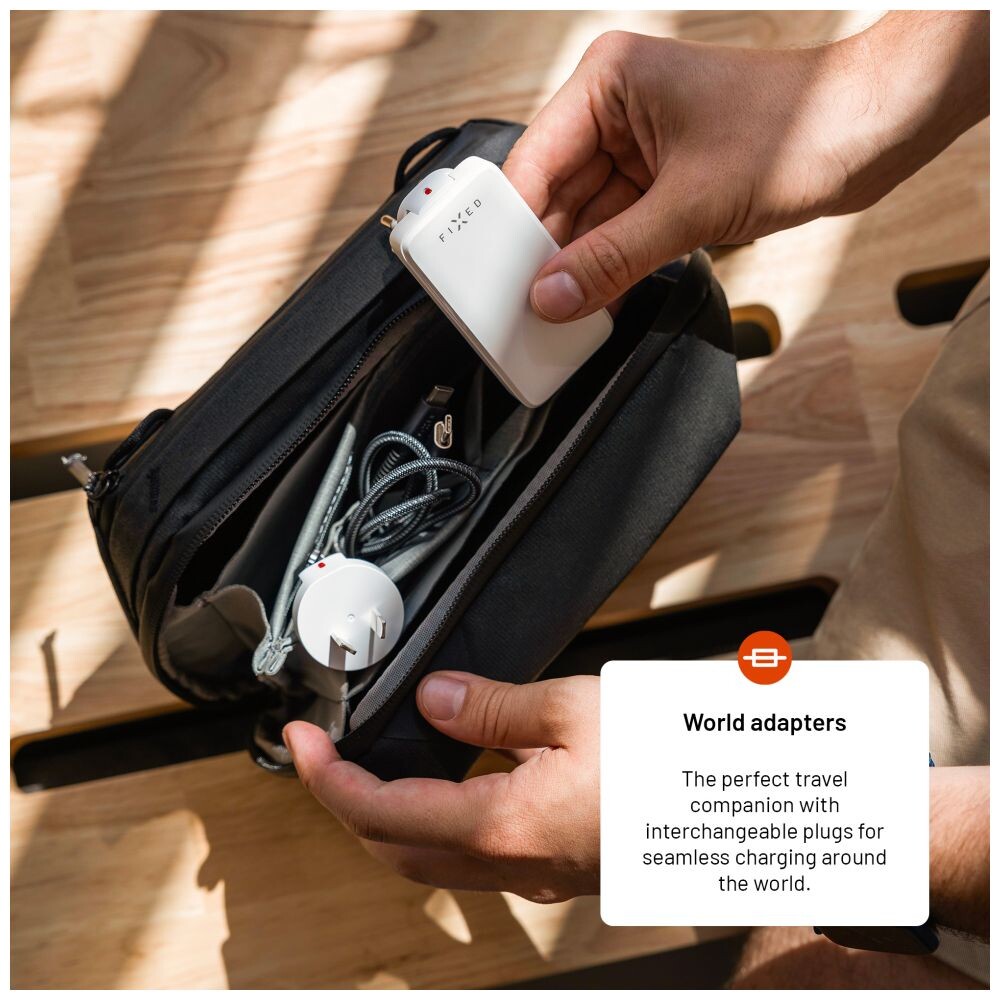FIXED-Slim-Traveller-GaN-cestovni-nabijecka-s-2x-USB-C-a-adaptery-45W-bila