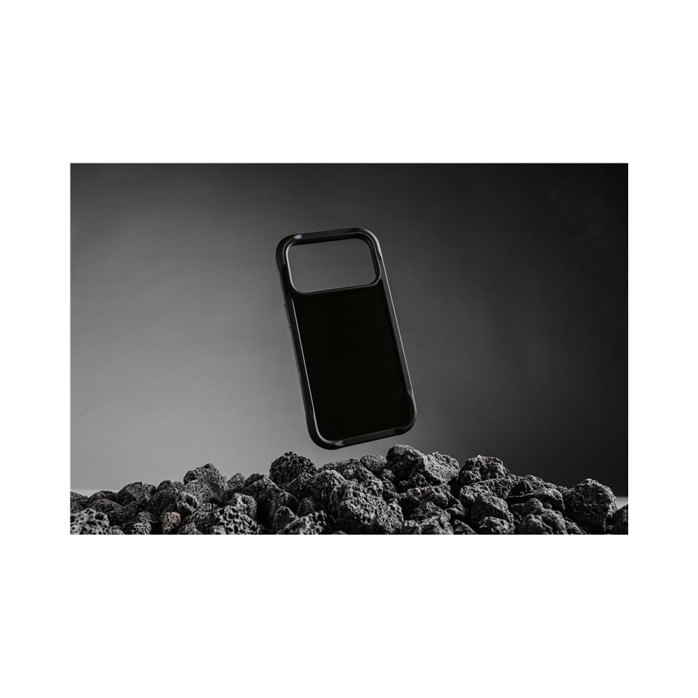 Nomad-Rugged-Leather-Case-Horween-MagSafe-kozeny-kryt-iPhone-17-Pro-Max-Black