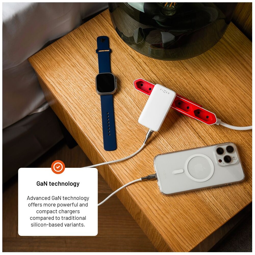 FIXED-Slim-Traveller-GaN-cestovni-nabijecka-s-2x-USB-C-a-adaptery-45W-bila