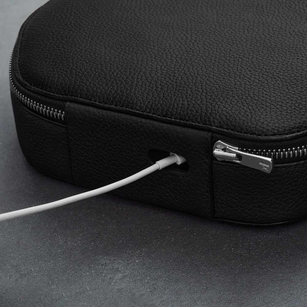 Woolnut-Leather-kozene-pouzdro-pro-AirPods-Max-cerne