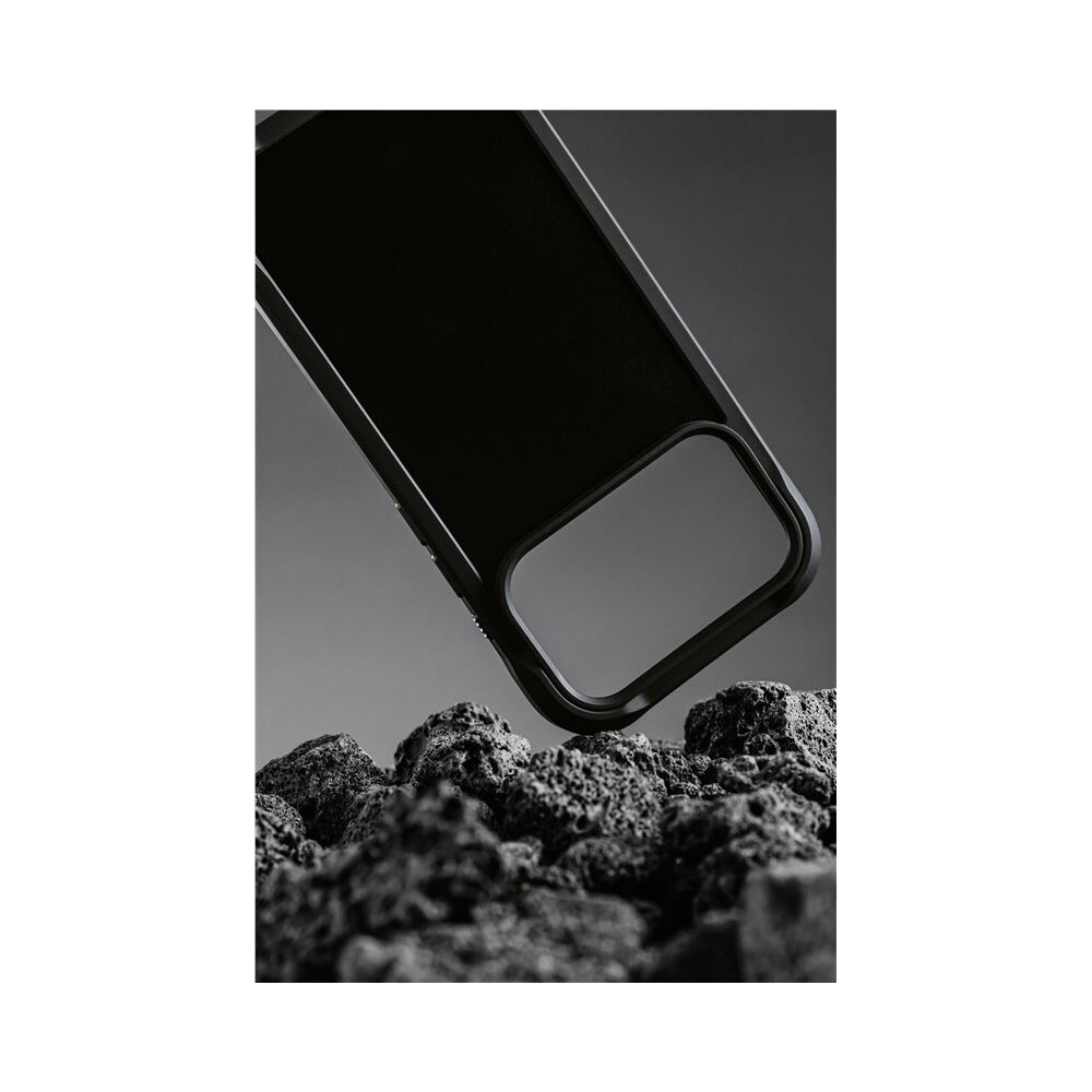 Nomad-Rugged-Leather-Case-Horween-MagSafe-kozeny-kryt-iPhone-17-Pro-Max-Black