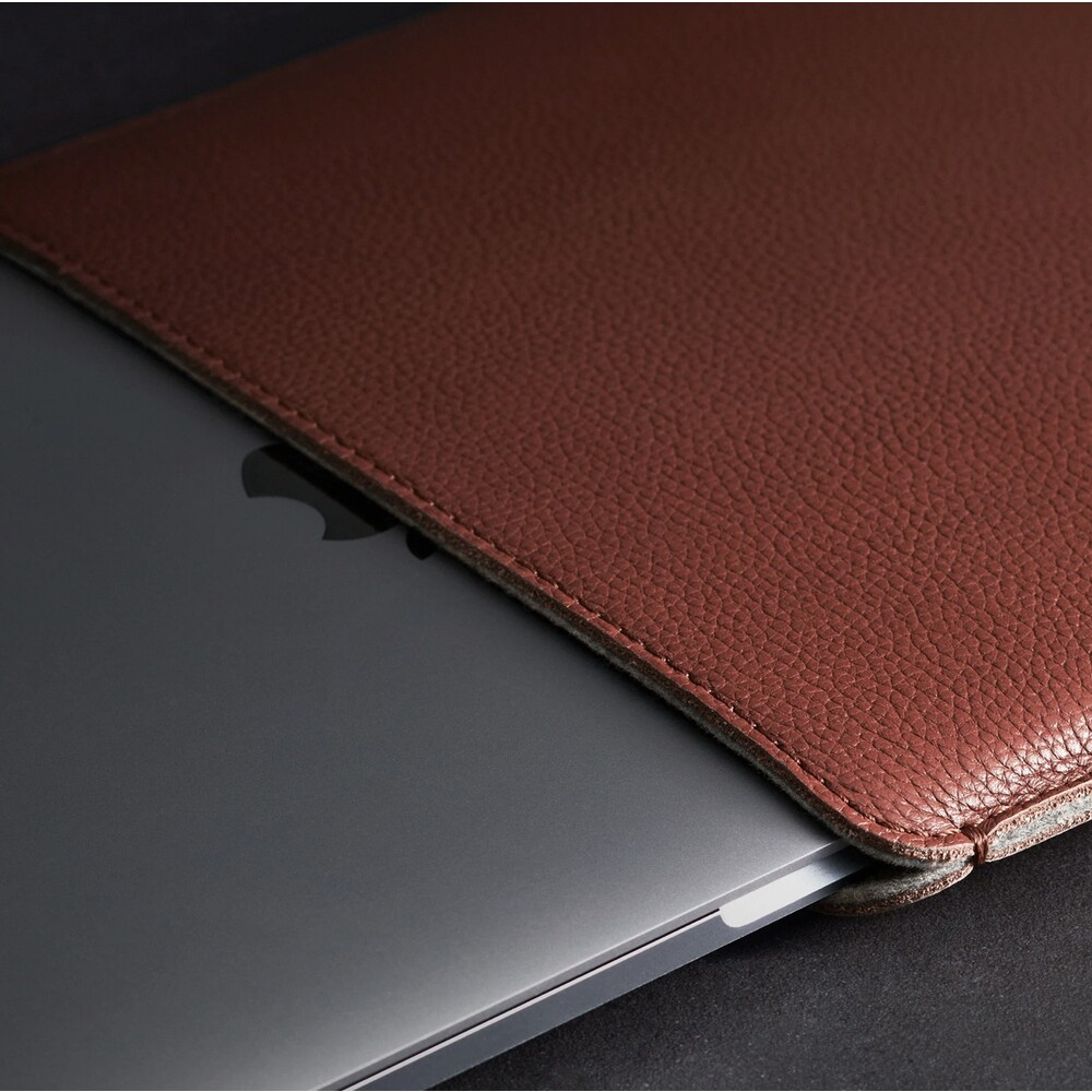 Woolnut-Leather-Sleeve-kozene-pouzdro-MacBook-Pro-13-MacBook-Air-13-hnede
