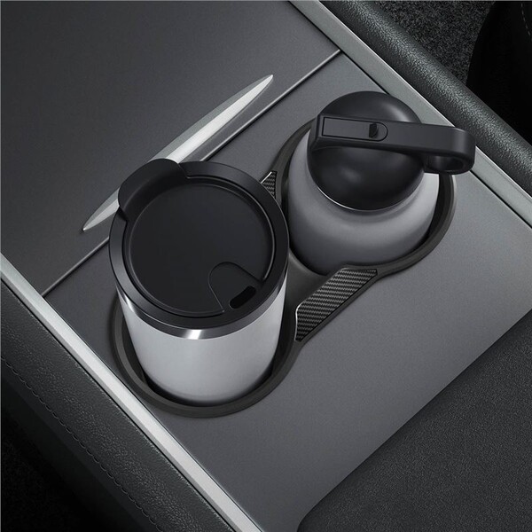 Spigen-Center-Console-Cup-Holder-Insert-Relaxed-Grip-vlozky-do-drzaku-napoju-Tesla-Model-Y-3