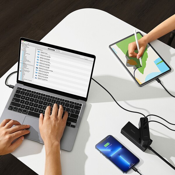 Baseus-GaN5-Pro-rychlonabijecka-140W-2x-USB-C-1x-USB-cerna