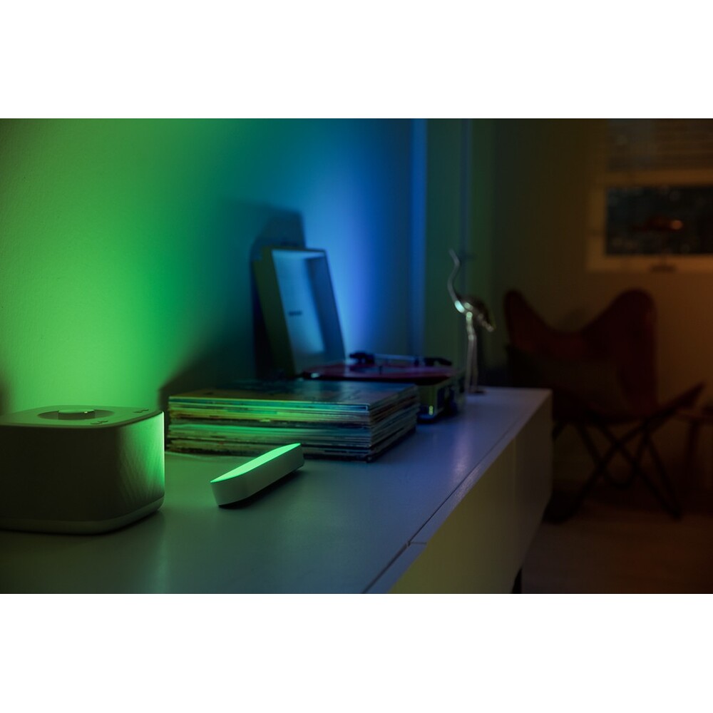 Philips-Hue-Play-White-and-Color-Ambiance-stolni-lampa-rozsirujici-sada-bila