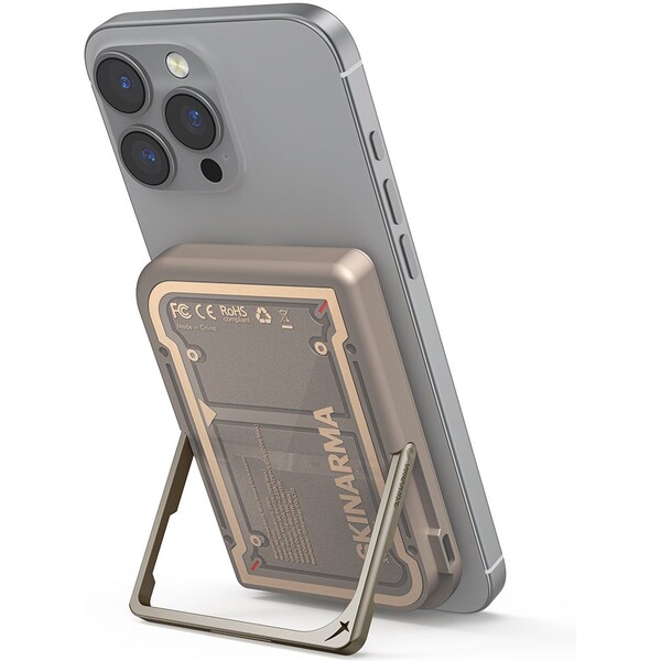 SKINARMA-Nexus-Mecha-MagSafe-powerbanka-se-stojankem-USB-C-PD-5000-mah-zlata