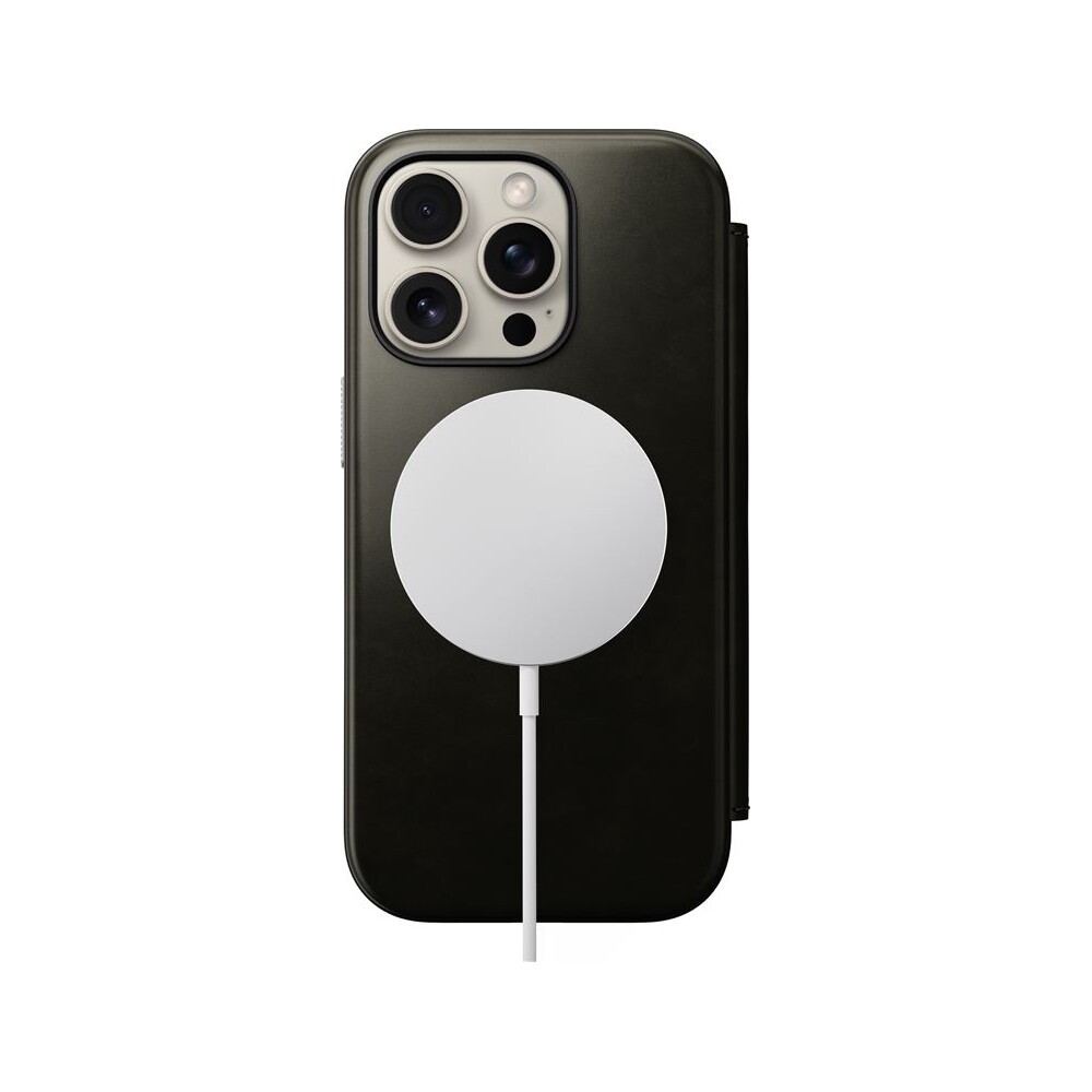 Nomad-Modern-Leather-Folio-MagSafe-pouzdro-iPhone-16-Pro-zelene-chromovane