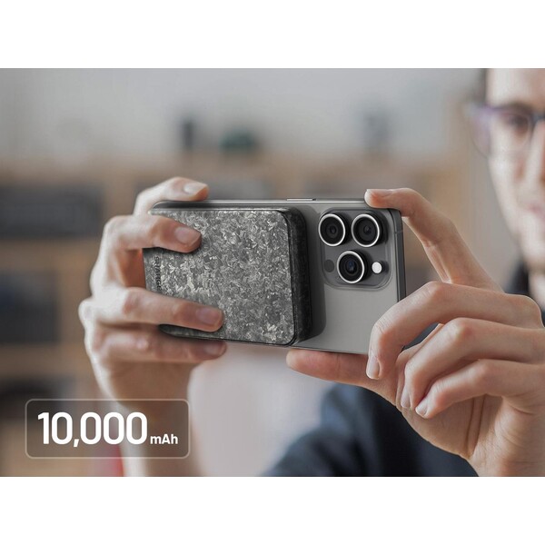 SHARGE-C2-CarbonMag-Qi2-MagSafe-powerbanka-10000mAh-karbonova